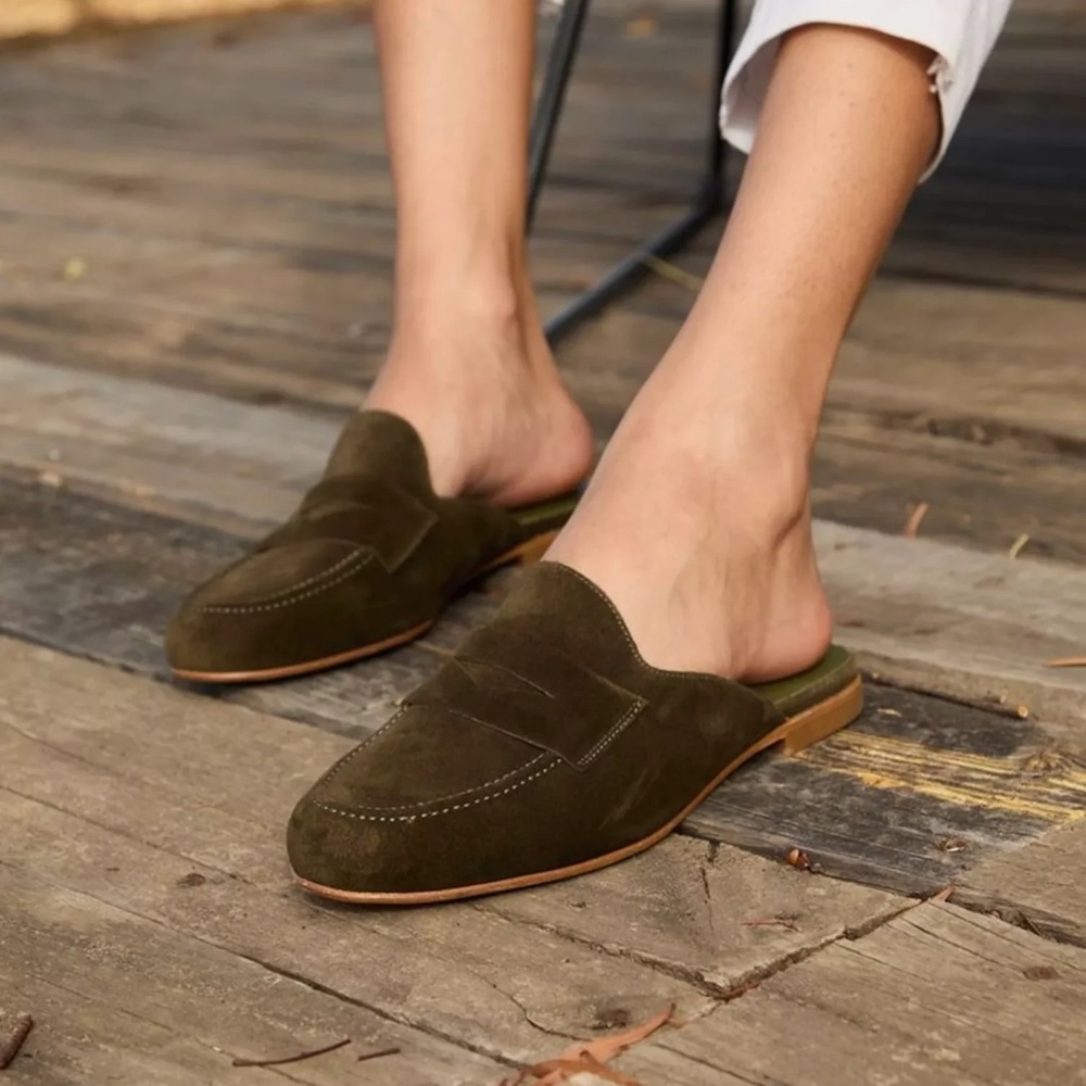 Penelope Chilvers' Valentina Suede Backless Loafer 40